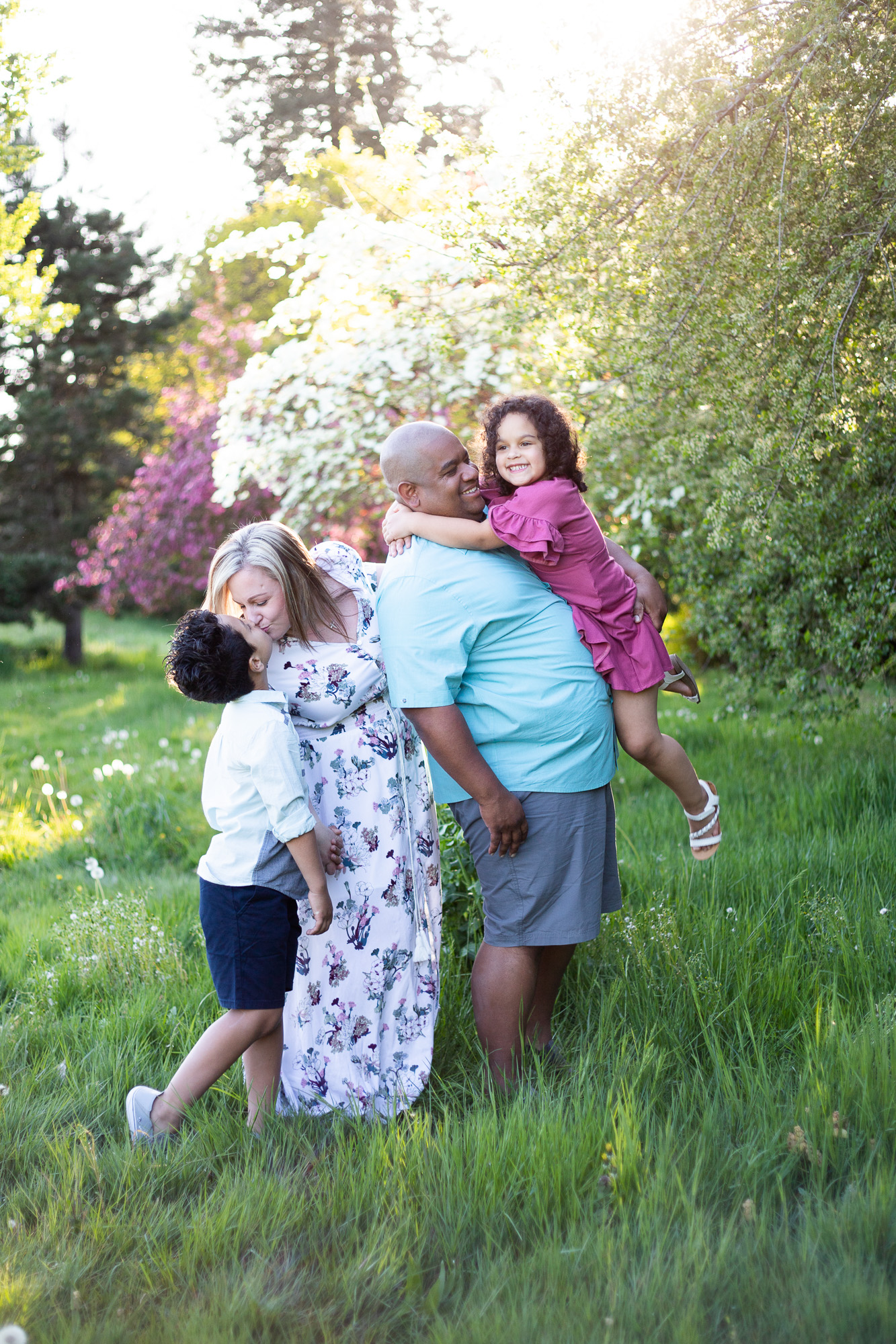 3 reasons to book spring family photos
